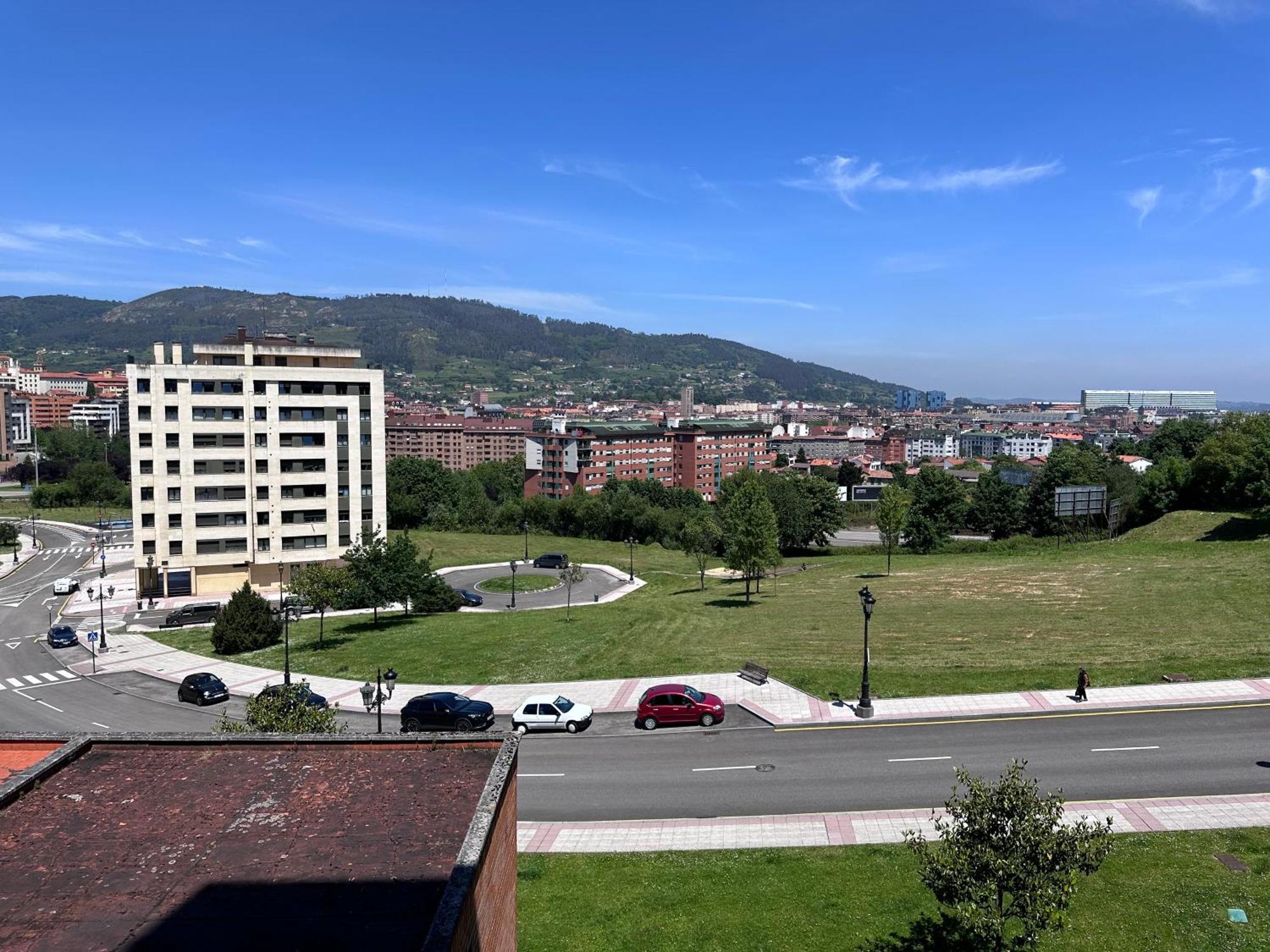 Acogedor Apartamento Con Vistas A La Catedral Y Parking Oviedo Buitenkant foto
