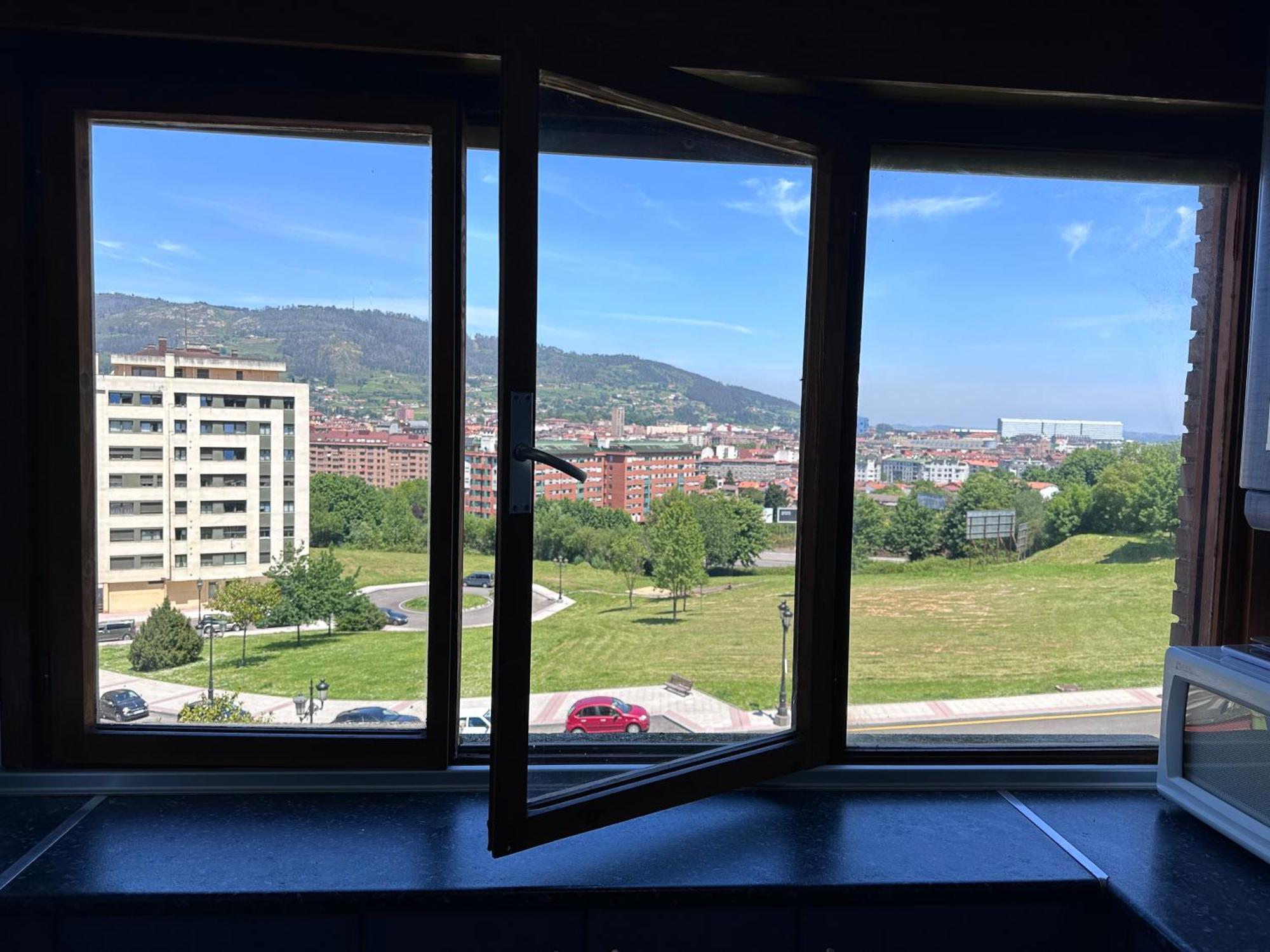 Acogedor Apartamento Con Vistas A La Catedral Y Parking Oviedo Buitenkant foto